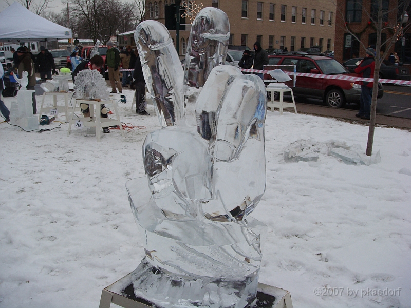 010 Plymouth Ice Show [2008 Jan 26].JPG - Scenes from the Plymouth, Michigan Annual Ice Show.